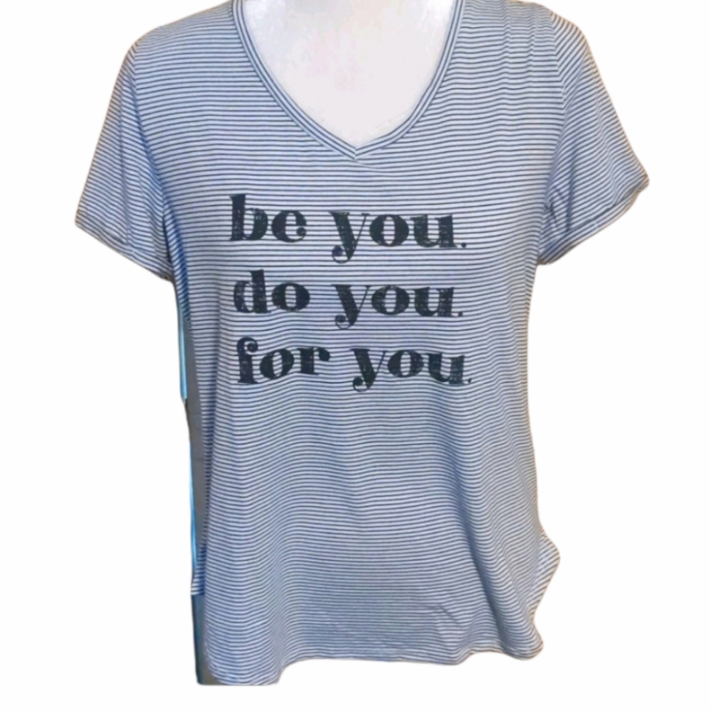 🆕 MAURICES Be You Graphic Stripe T-shirt / Medium